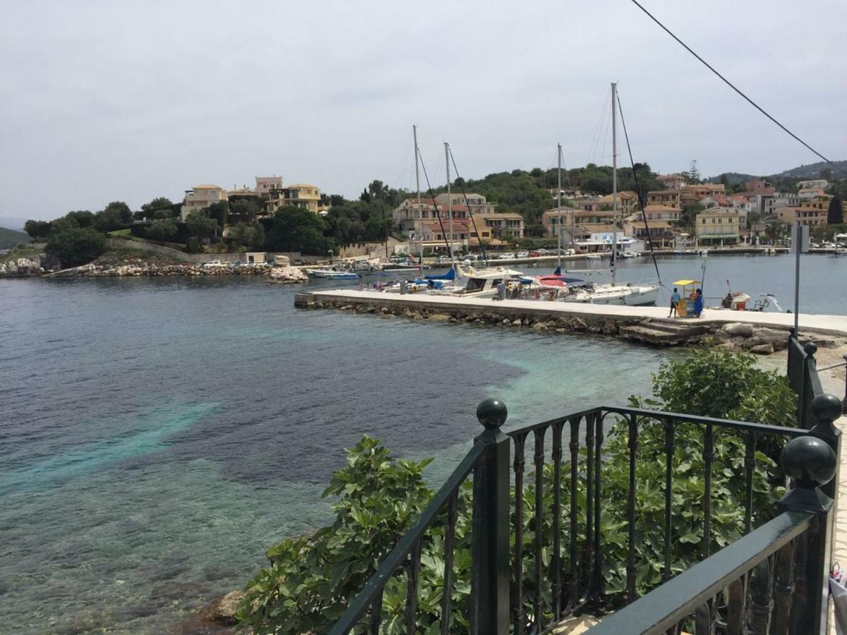Bayside House Apartment Kassiopi Bagian luar foto