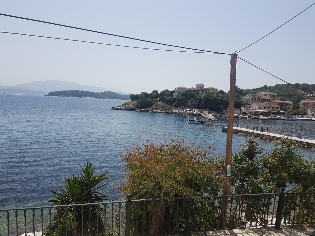 Bayside House Apartment Kassiopi Bagian luar foto