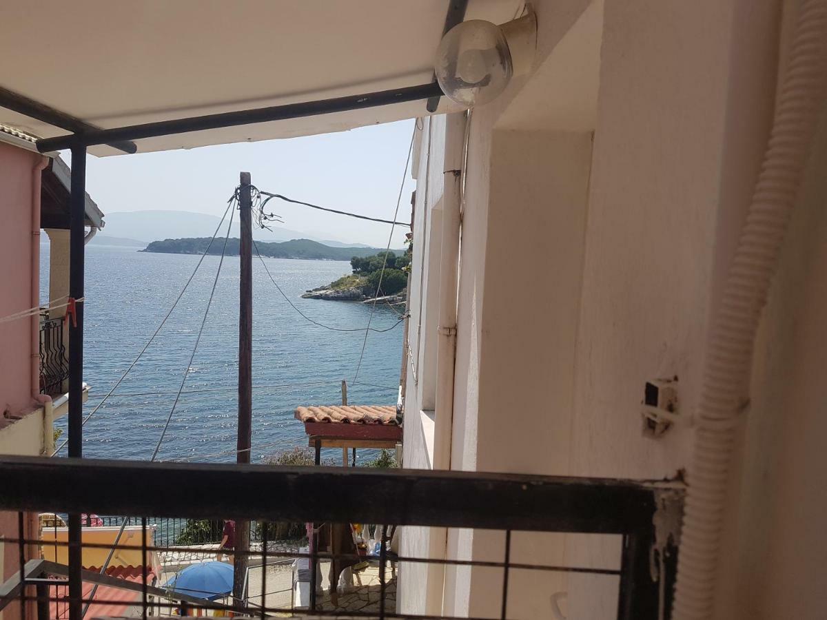Bayside House Apartment Kassiopi Bagian luar foto